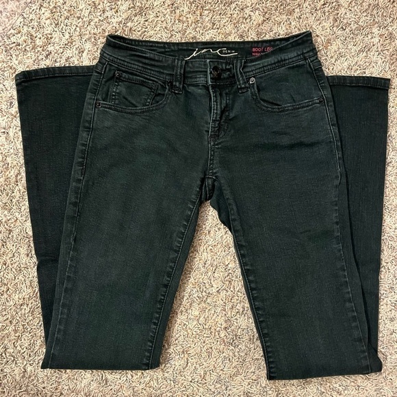 INC International Concepts Black Boot Leg Regular Fit Jeans Sz 0 - Picture 3 of 6